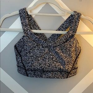 Lululemon sports bra